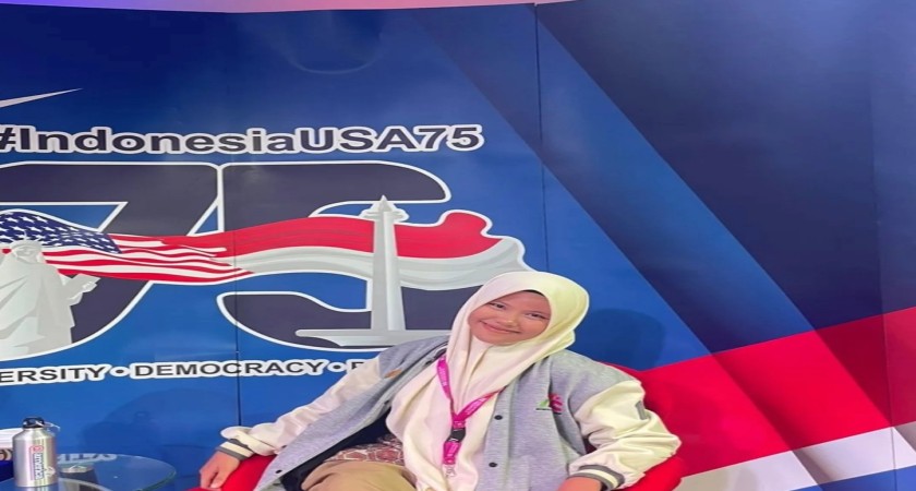 SISWI MAN 1 ACEH BARAT CUT SAFRIYANA MEWAKILI ACEH MENJADI DELEGASI FORUM PELAJAR INDONESIA